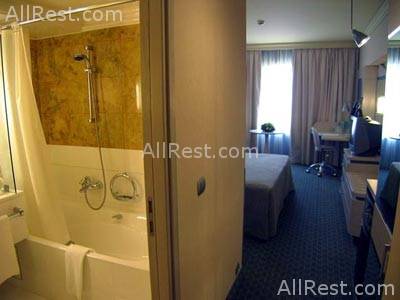 Holiday Inn Attica Avenue 30